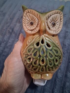 Scentsy Ceramic Owl Plug-In Warmer
